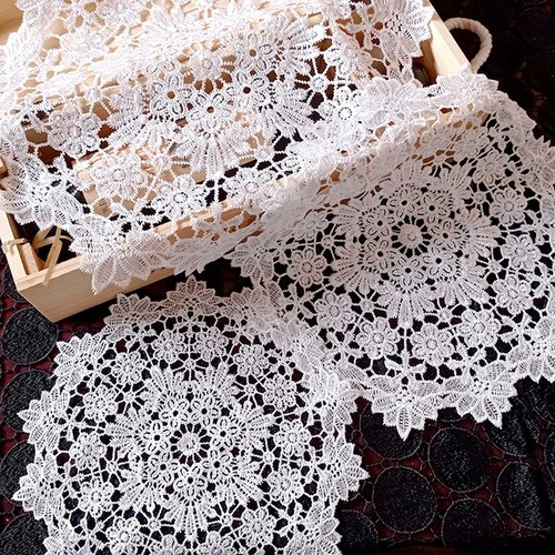 Floral tablecloth doilies - floral,