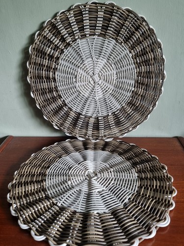 Large vintage plastic - 2,